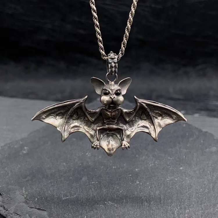 Flypiggy silver pendant